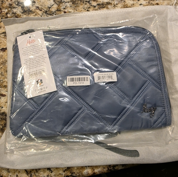 LUG- NWT- HALF PIPE ZIP WRISTLET (RFID)- BLUE MOON (ALOHA TEAL INTERIOR) - Picture 5 of 5